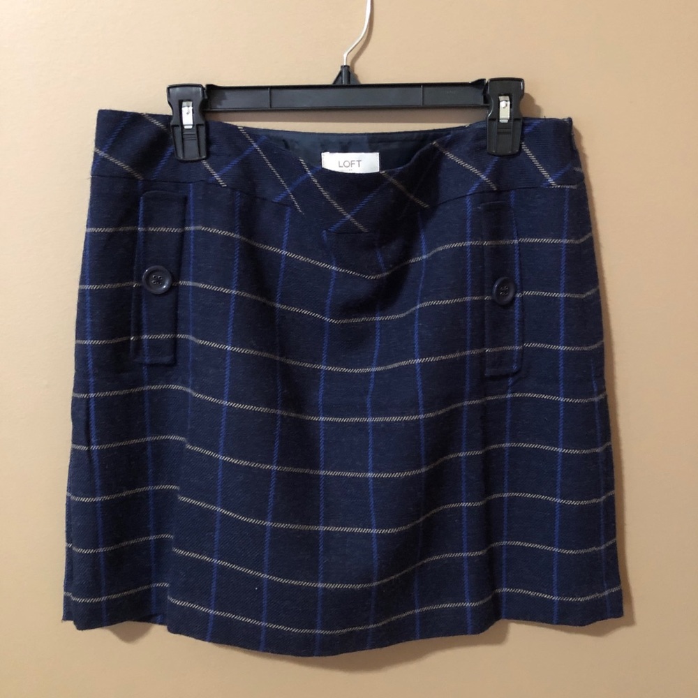 Navy skirt